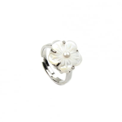 Perlmutt-Blumen-Ring anpassbar und versilbert und weißer Perle