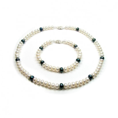 White and Black Freshwater Pearl Necklace and Bracelet Set and Silver Clasp