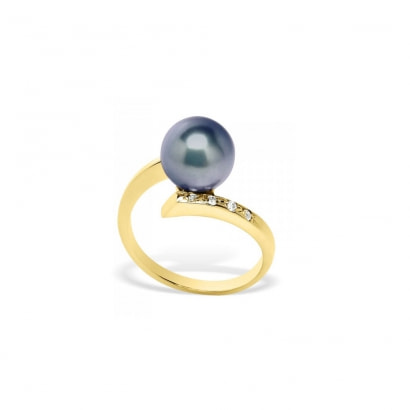 Black Freshwater Pearl, Diamonds Ring and Yellow Gold 375/1000